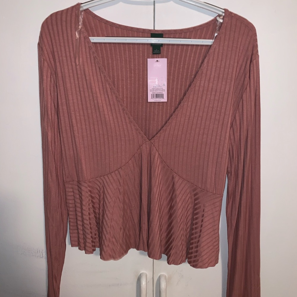 Pink Ribbed Long Sleeved Crop Top